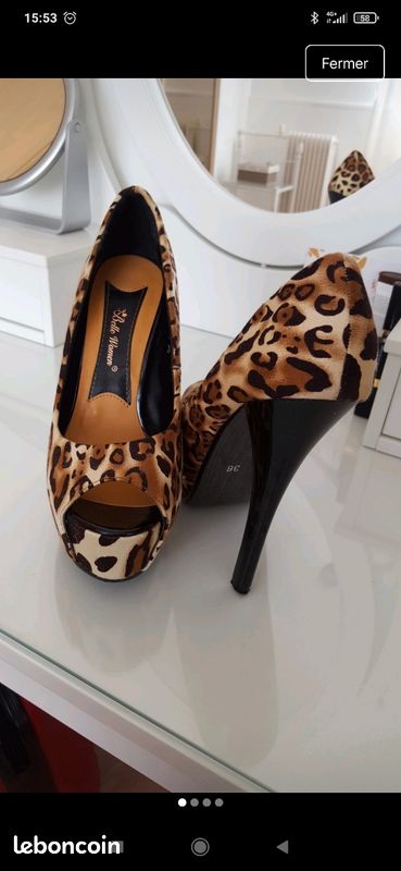 Talons Hauts Fashion Bug Motif Lion - Taille 9M Marron Et Noir 3.5 Pouces Occasion