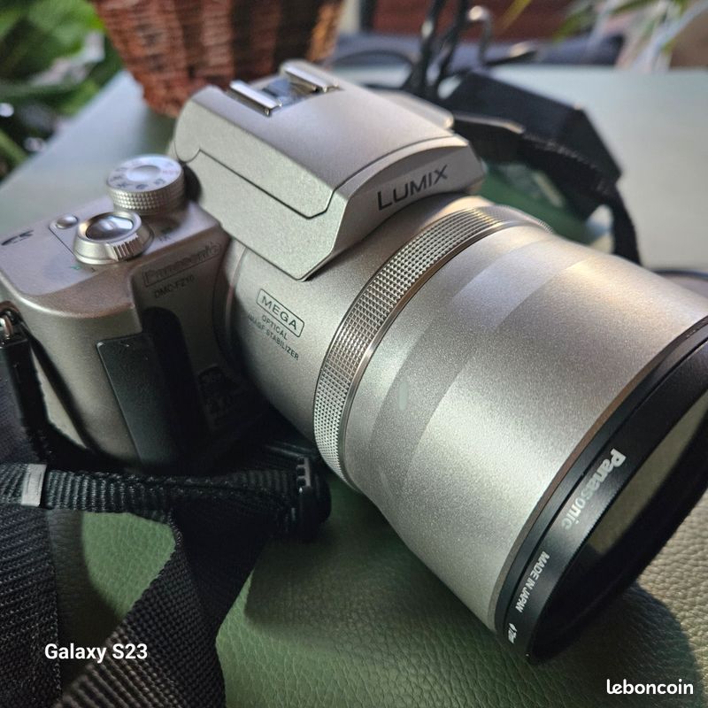 Appareil Photo Bridge Panasonic Lumix DMC-FZ10 - 4 Mpx - Optique Leica