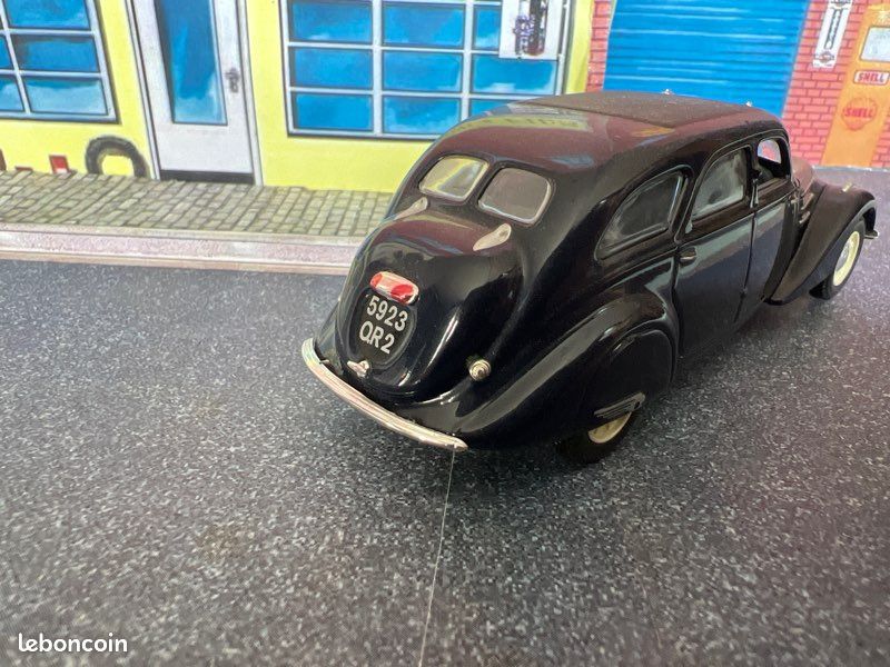 Miniature 43eme Peugeot 402 - Collection