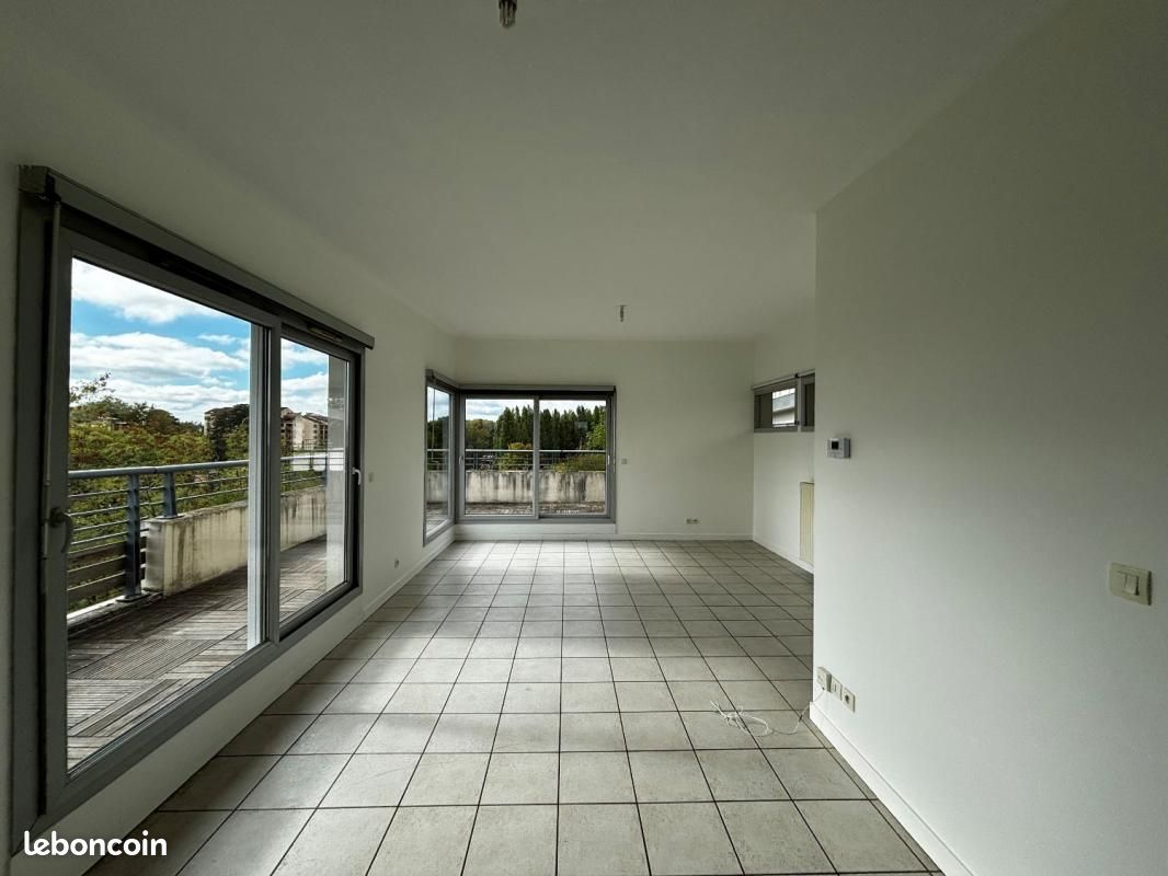 Appartement 5 pièces 117 m² · à Lyon · 117 m² · 1 395 €/mois