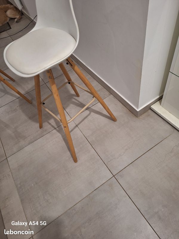 Chaise de bar (image 2)