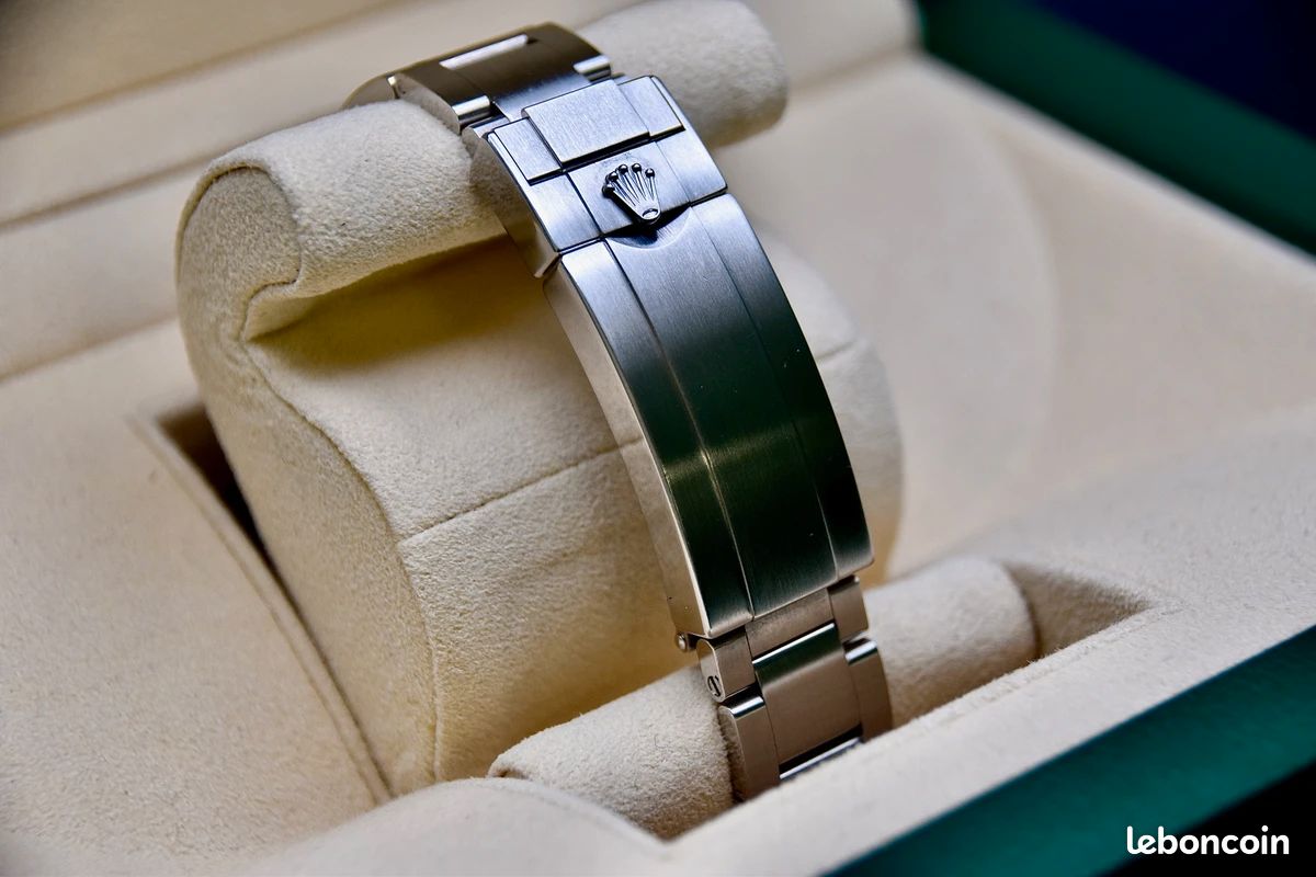 Rolex sea dweller 4000 - 116600 (2016) (image 8)