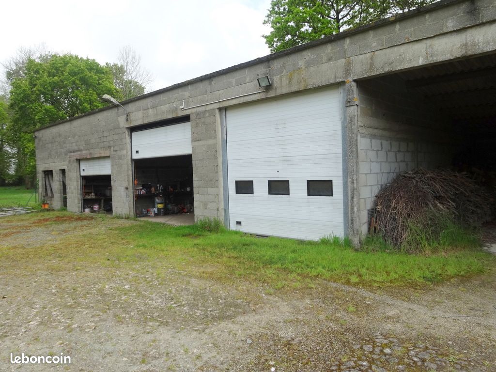 Atelier avec bois · à Quévert · 87 000 €