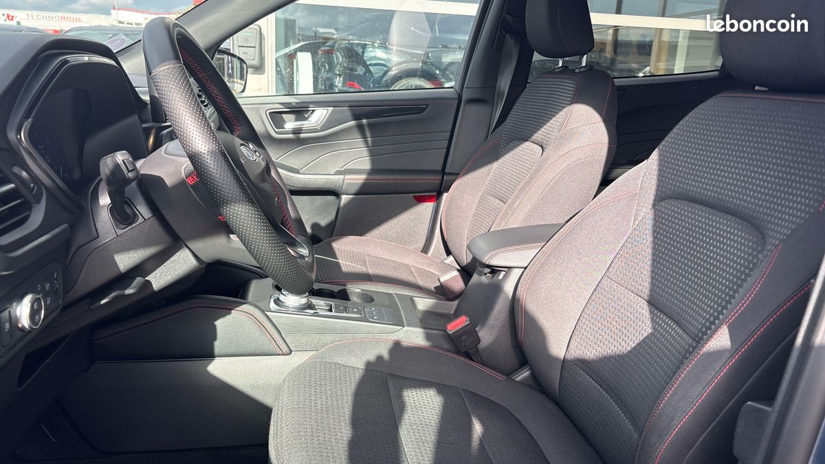 FORD Kuga 2.5 Duratec 225 ch PHEV Powershift ST-Line (image 15)