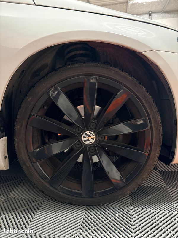 VOLKSWAGEN SCIROCCO 2.0 TDI 150 R LINE BLACK SESSIOn (image 26)