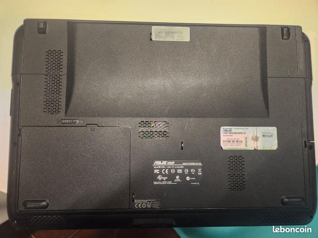 PC ordinateur portable Asus UX433F pour pièces