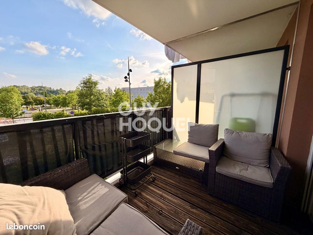 Appartement 3 pièces 65 m² · à Meyzieu · 65 m² · 990 €