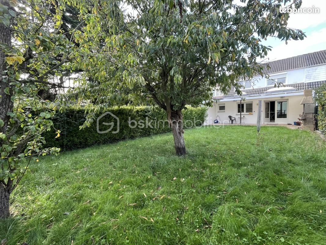 Maison 5 pièces 105 m² · à Lille · 105 m² · 290 000 €