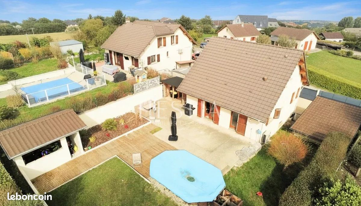 Maison 6 pièces 122 m² · à Versonnex · 122 m² · 469 000 €