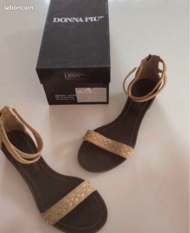Nus pieds neuf taille 37 (image 1)