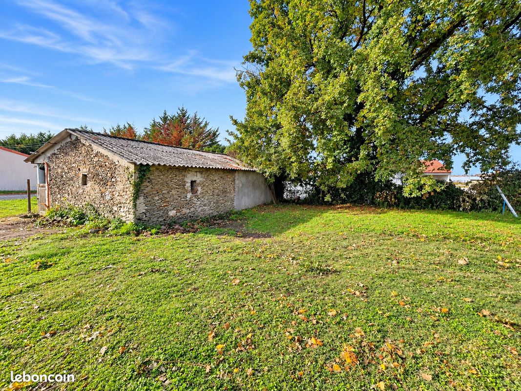 Maison 3 pièces 82 m² · à Saint-Julien-de-Concelles · 82 m² · 63 000 €