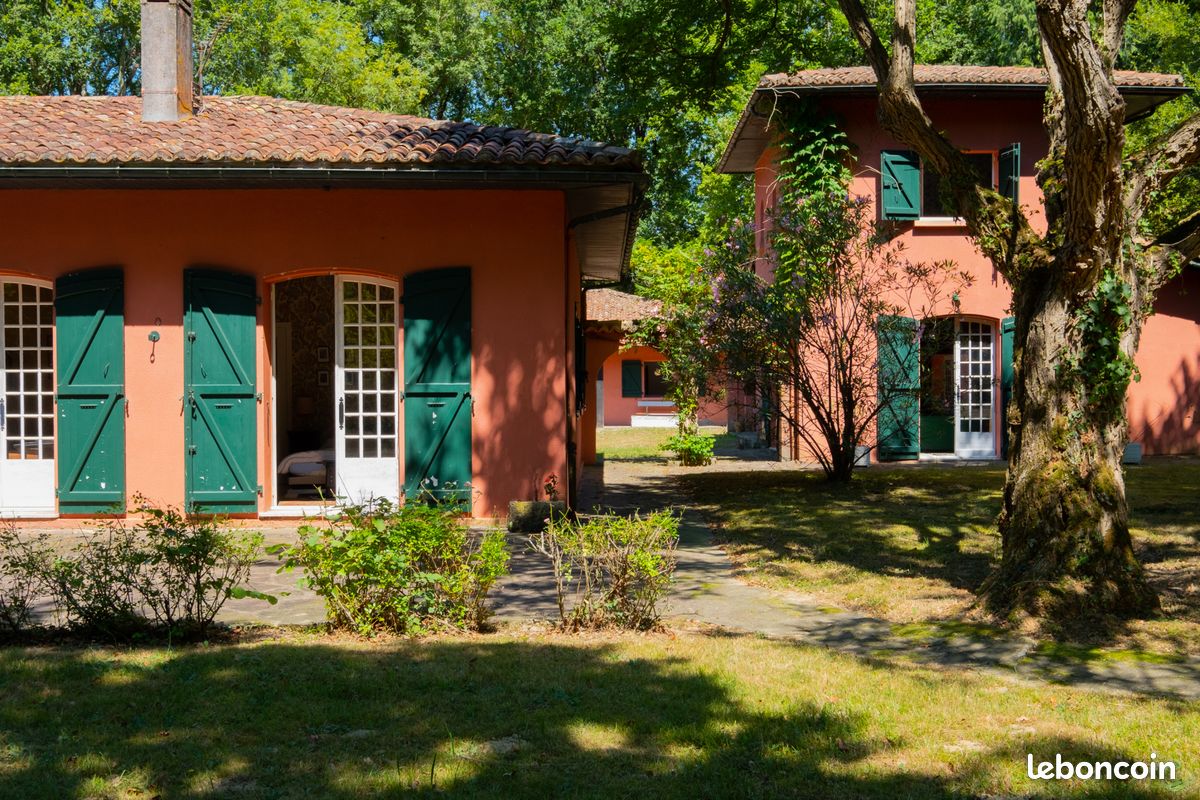 Propriété 12 pièces 300 m² - Ascain 64310 (image principale 4)