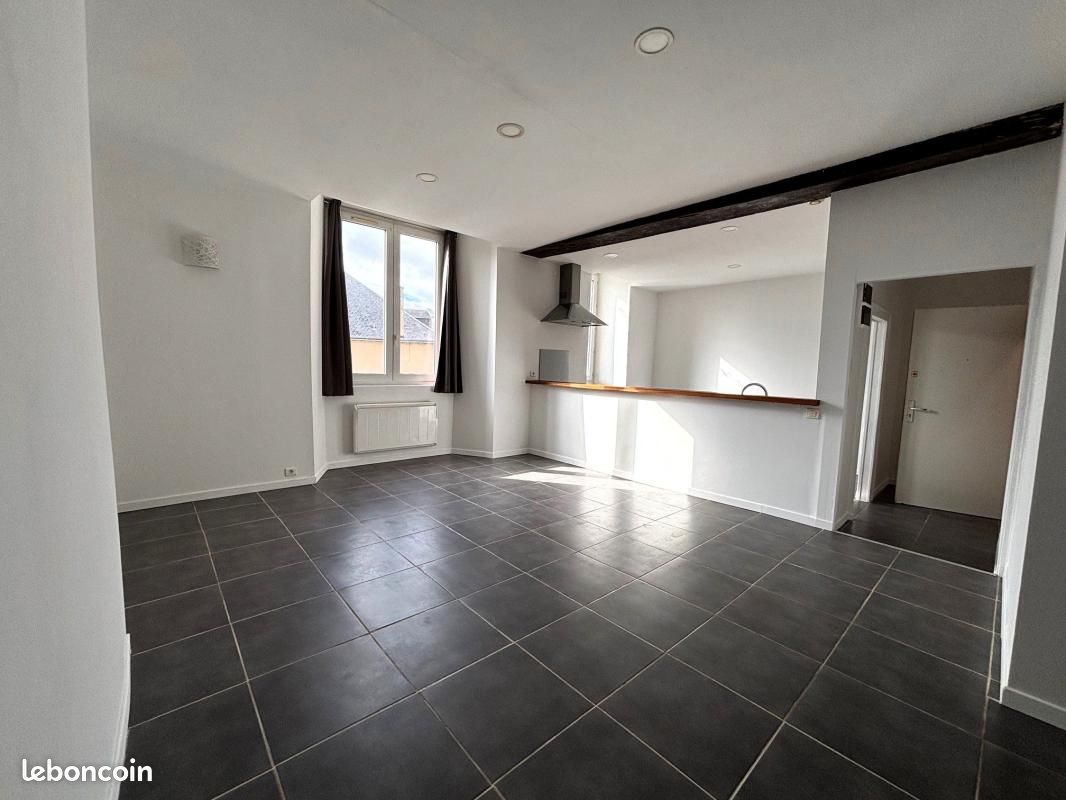 Appartement 3 pièces 75 m² · à Fresnay-sur-Sarthe · 75 m² · 550 €/mois