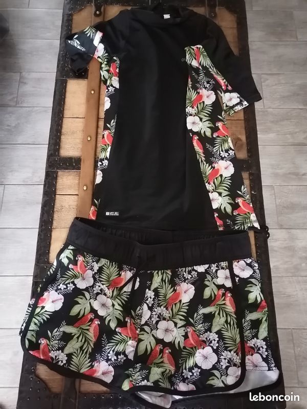 Ensemble maillot anti uv et short de bain fille, taille M. Quasi neuf (image 1)