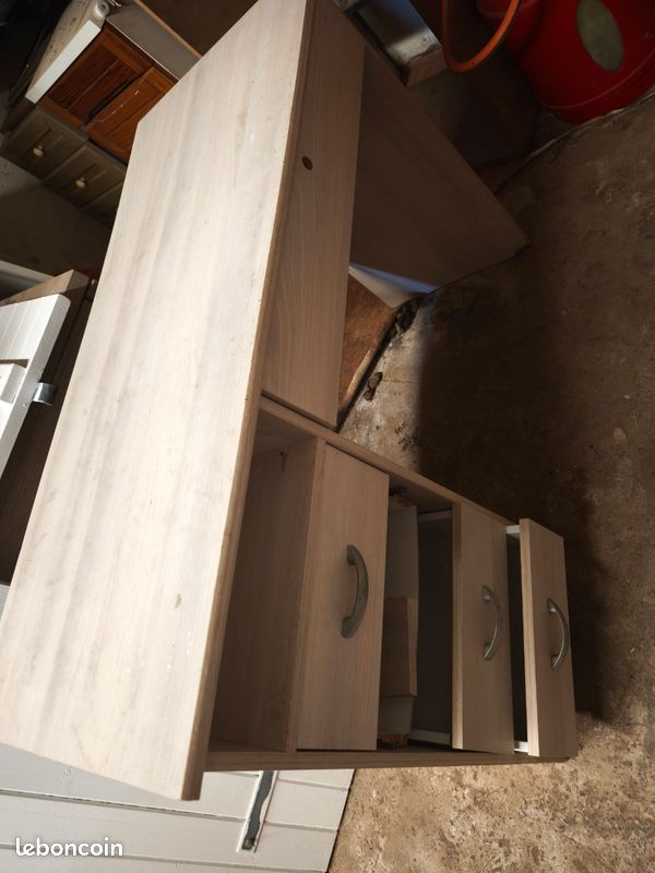 Vend bureau avec tiroir (image 1)