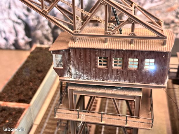 Faller F120131 - Petit Chargeur à Charbon Pour Modélisme Ferroviaire H0