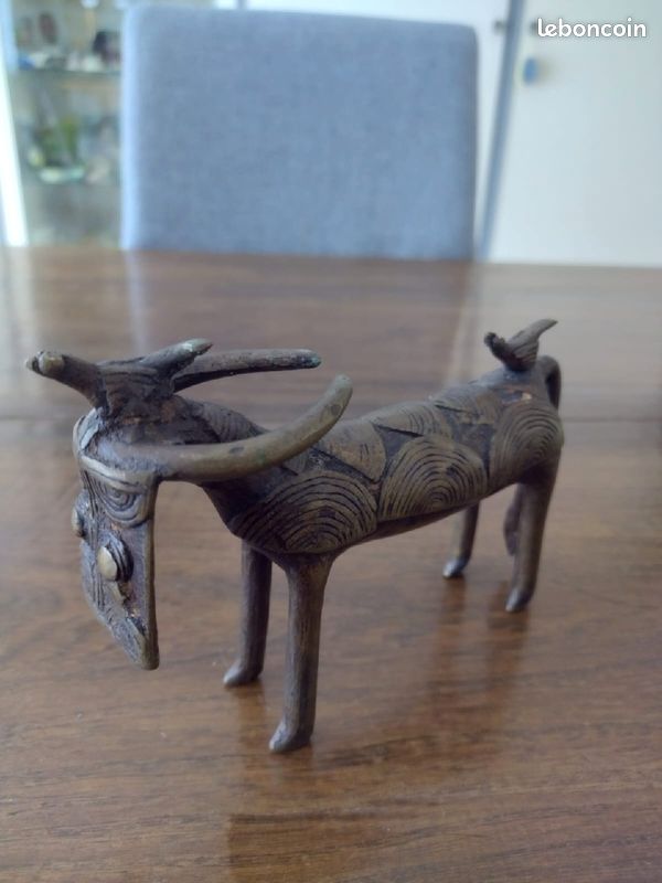 Bronze art Africain Buffle aux oiseaux (image 5)