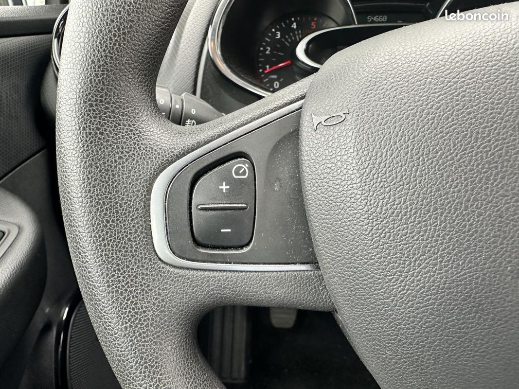 RENAULT CLIO 1.5 ENERGY DCI 75 Société Air MédiaNav GARANTIE 12 MOIS (image 8)