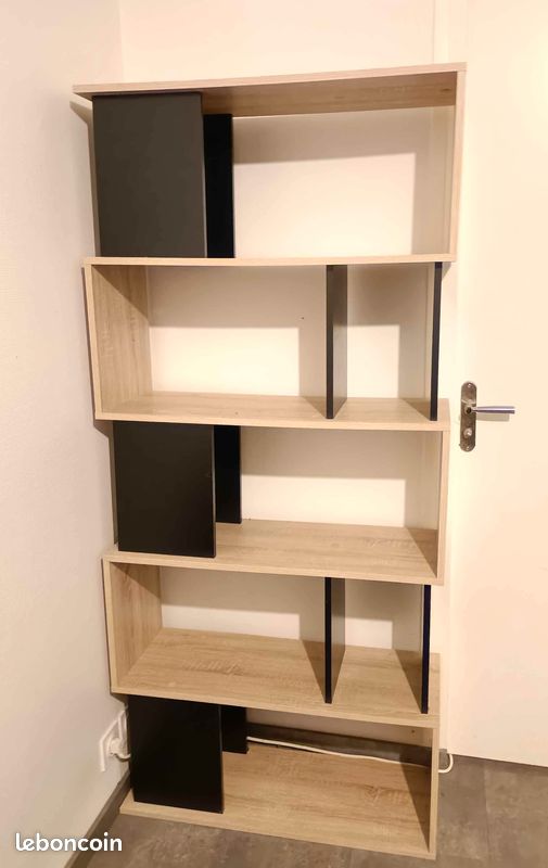 Bibliothèque design (image 1)