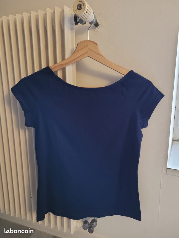 T-shirt bleu marine (image 2)