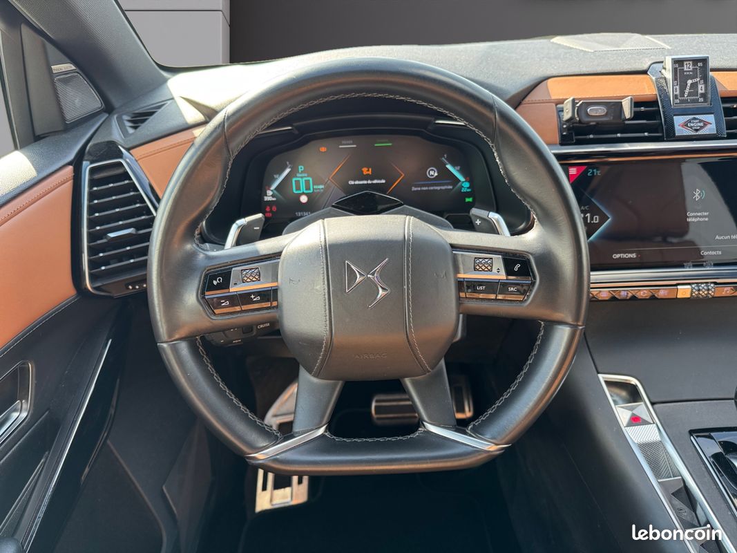 DS DS7 E-TENSE 4X4 RIVOLI 300 Grand Chic Focal Toit Ouvrant Sièges Électriques Massants Garantie 12 mois (image 13)