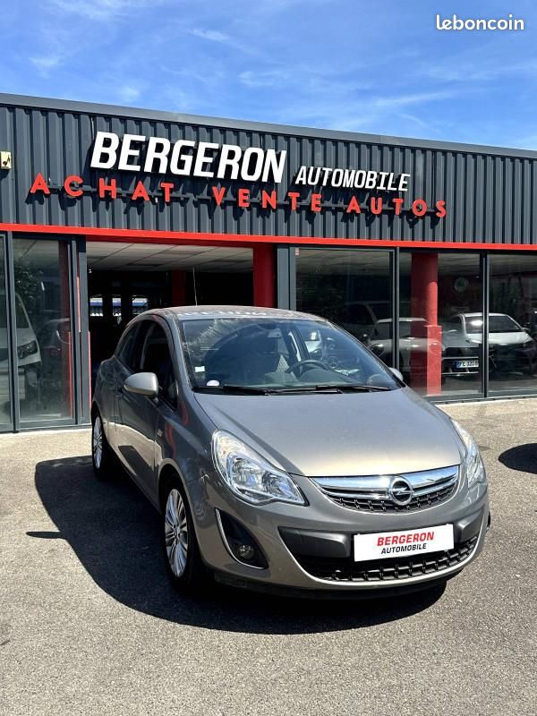 Opel Corsa IV 1.4 Twinport Cosmo 3p (image 1)