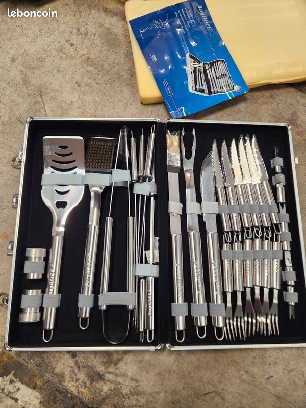 MALLETTE VALISE COUTEAUX INOX BERGHOFF, NEUF 24 PIECES MALLETTE VALISE COUTEAUX INOX BERGHOFF, NEUF 24 PIECES