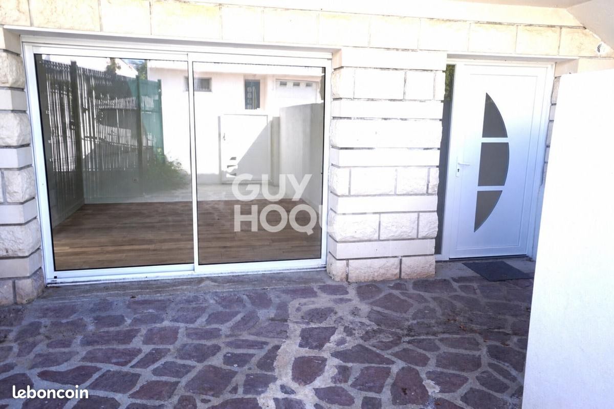 Appartement 3 pièces 98 m² · à Royan · 98 m² · 1 000 €