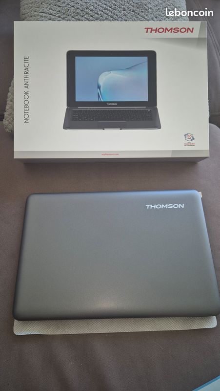 Ordinateur Portable Thomson - 2 Pièces - Pour Pièces Détachées (ne Fonctionne Pas)