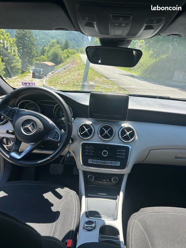 Mercedes classe A 220 sensation 4Matic Bio éthanol (image 3)
