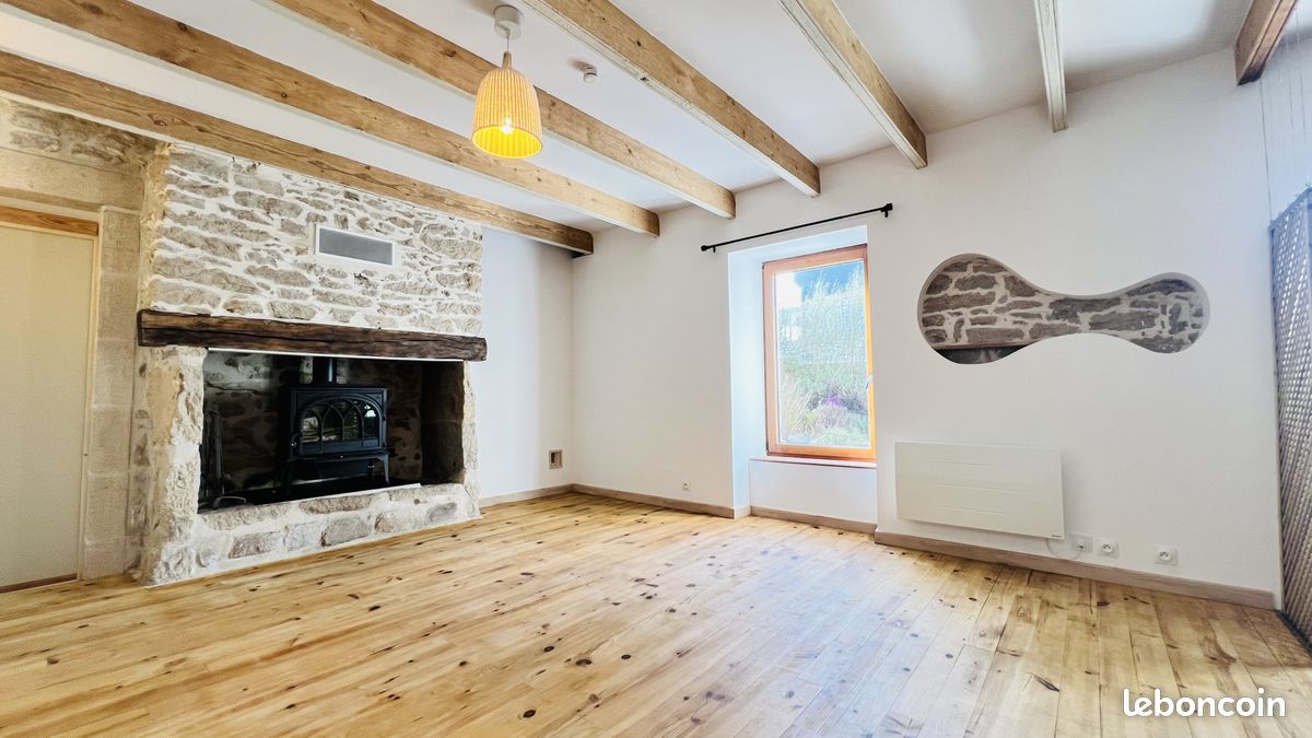 Maison 4 pièces 98 m² · à Plozévet · 98 m² · 950 €