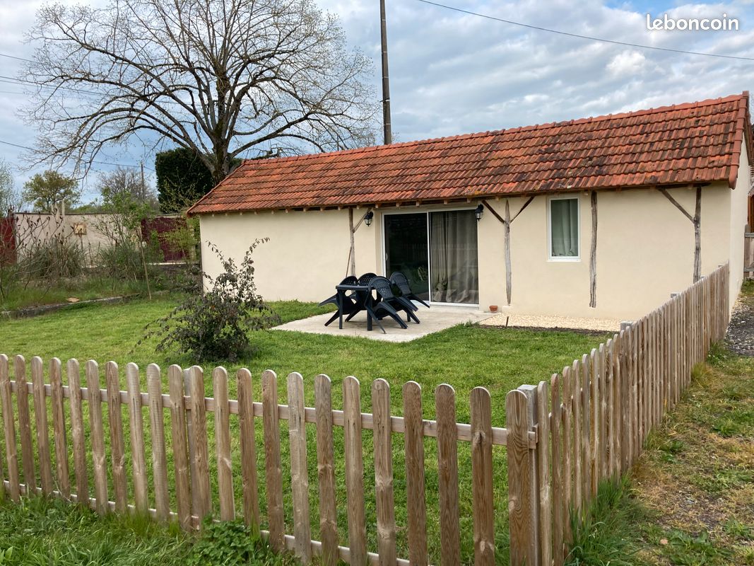 Maison 2 pièces 47 m² · à Lusigny · 47 m² · 650 €