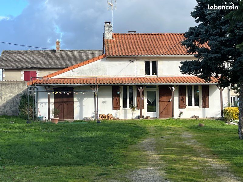 Maison 5 pièces 100 m² · à Valence-en-Poitou · 100 m² · 120 000 €