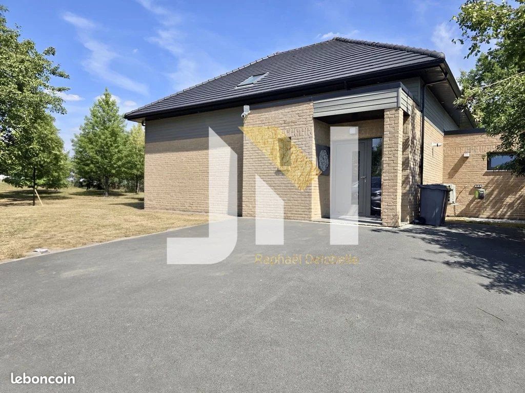 Maison 8 pièces 175 m² · à Sebourg · 175 m² · 564 000 €