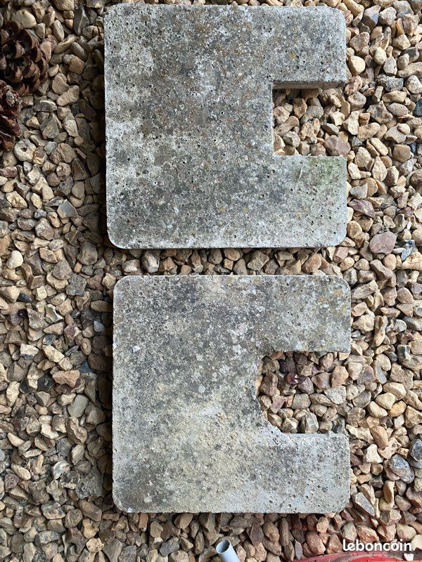 Regard en béton (image 2)
