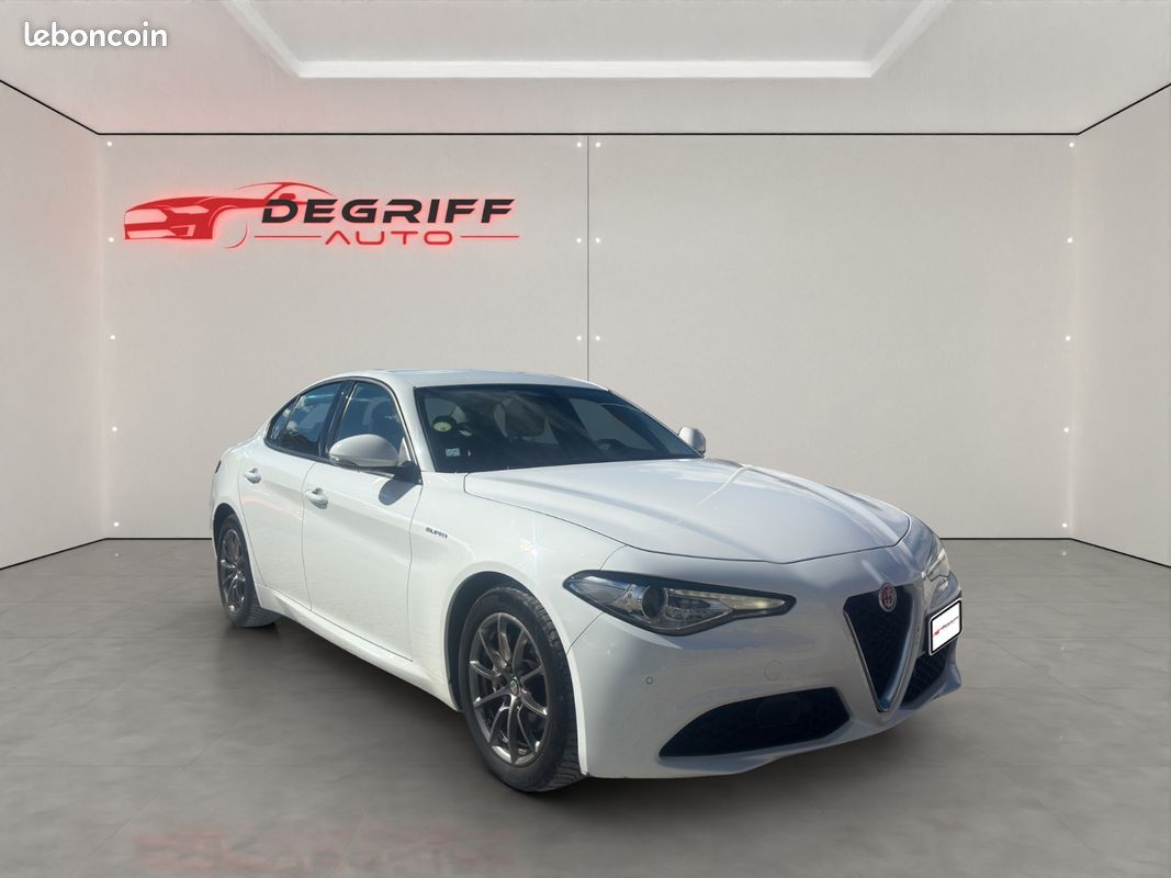 ALFA ROMEO GIULIA MY20 2.2 160 ch AT8 Super (image 8)