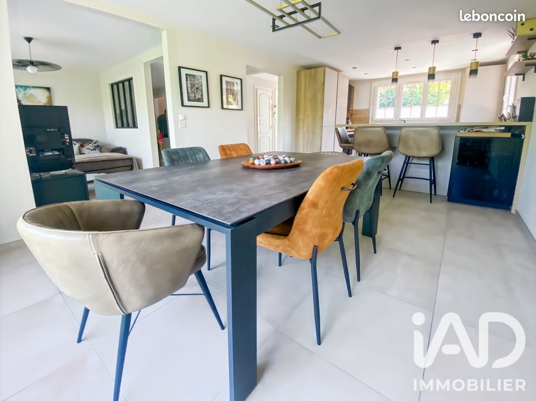 Maison 8 pièces 148 m² · à Brunoy · 148 m² · 449 000 €