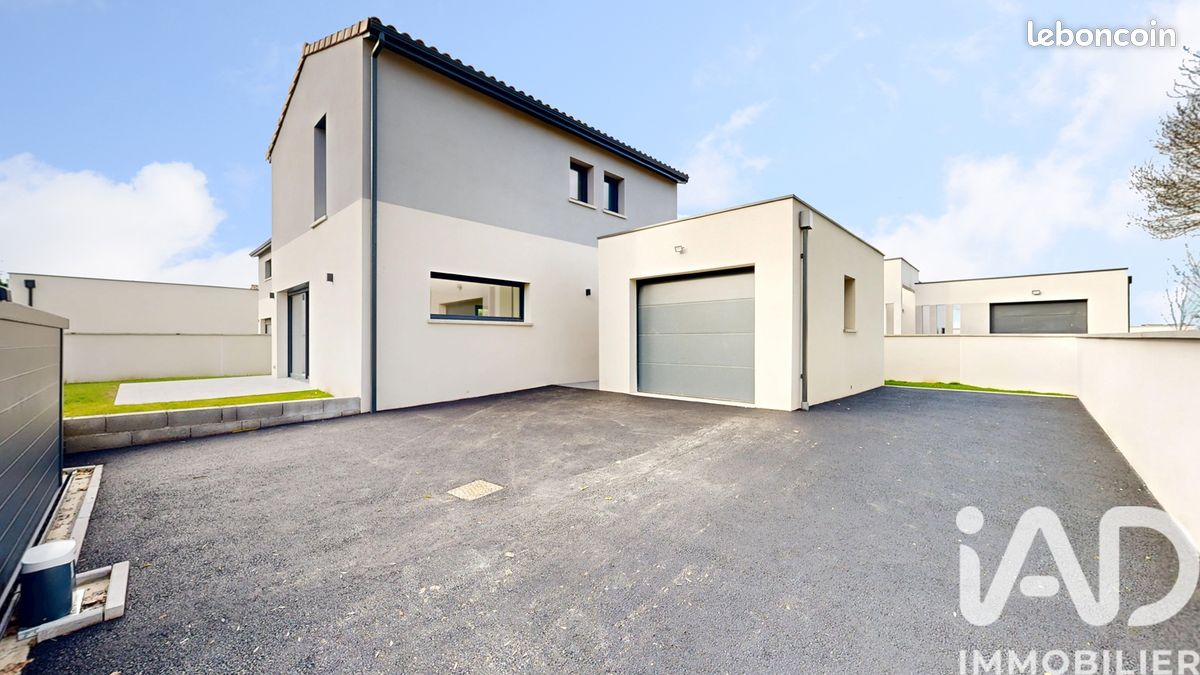 Maison 4 pièces 92 m² · à Saint-Hilaire · 92 m² · 290 000 €