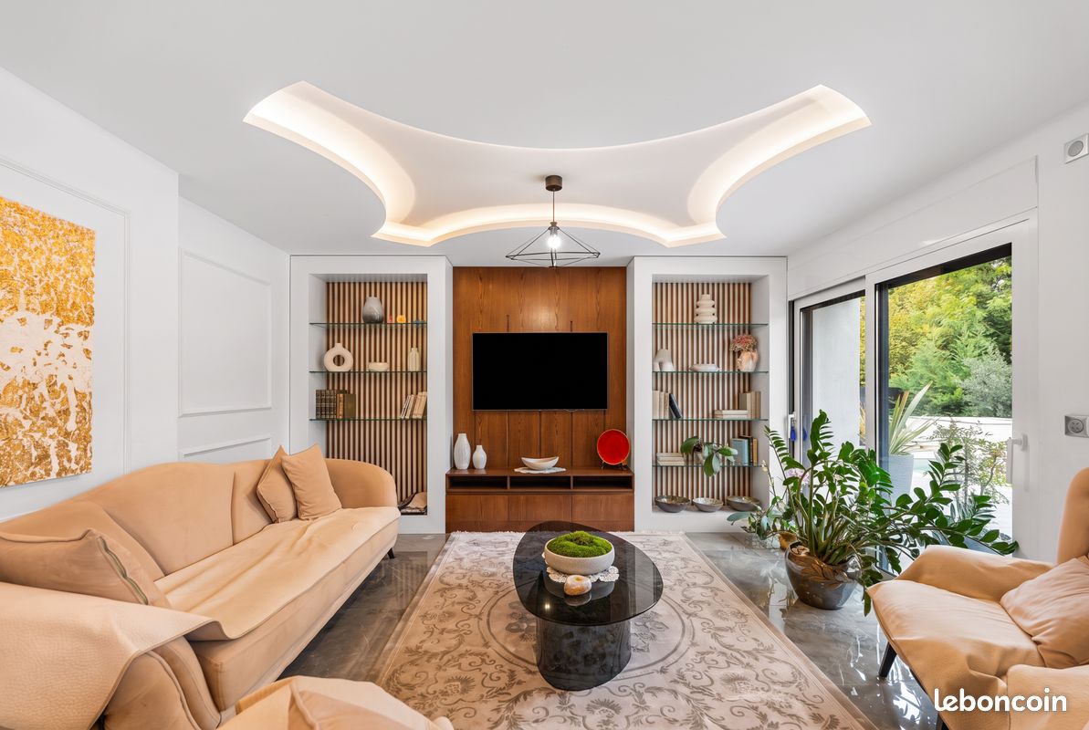 Maison 8 pièces 288 m² · à Aix-les-Bains · 288 m² · 899 000 €