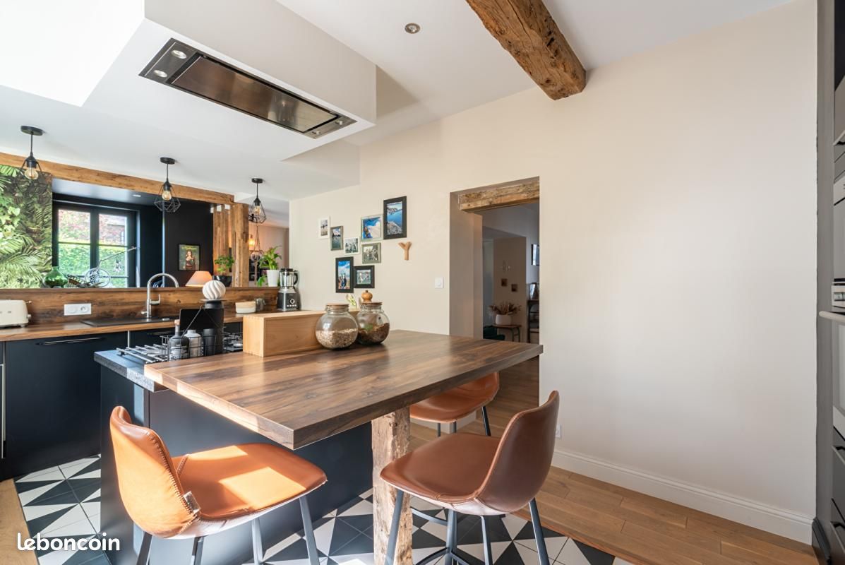 Maison 7 pièces 180 m² · à Châteaugiron · 180 m² · 499 000 €