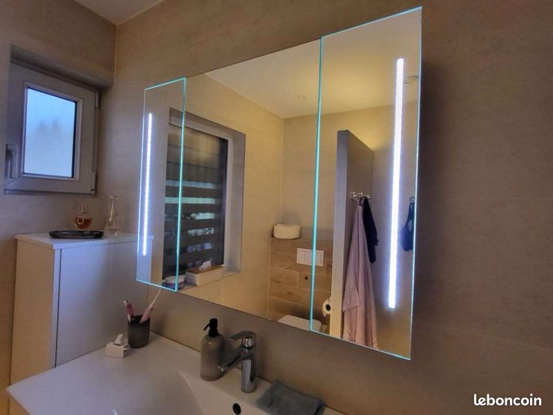 Miroir de salle de bain (image 1)