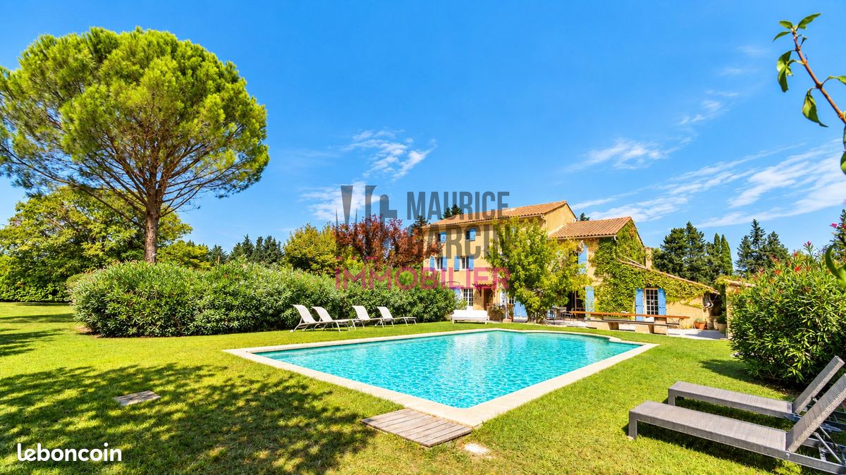 Maison 7 pièces 339 m² · à Monteux · 339 m² · 795 000 €