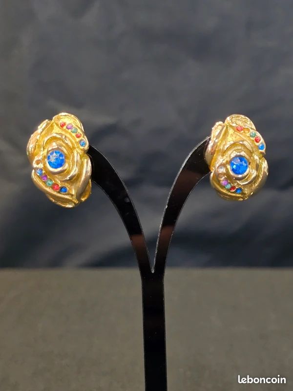 Boucles d'oreilles clip vintage blanches, crème, perles transparentes - France