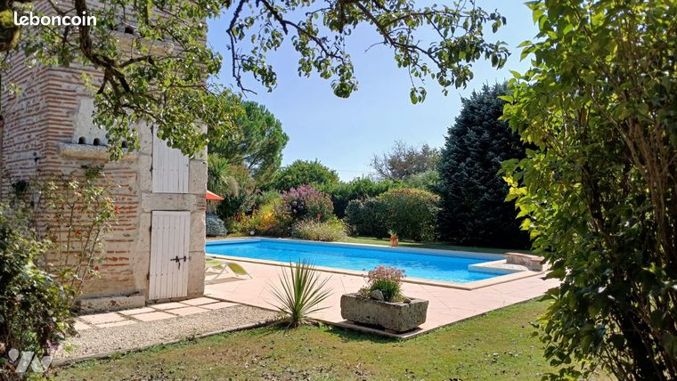 Maison 10 pièces 220 m²