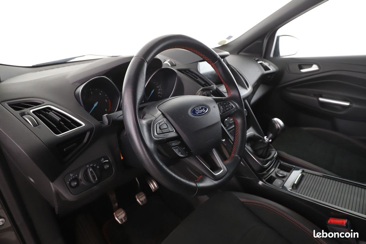 Ford Kuga 1.5 TDCi ST Line 4x2 120 ch (image 6)