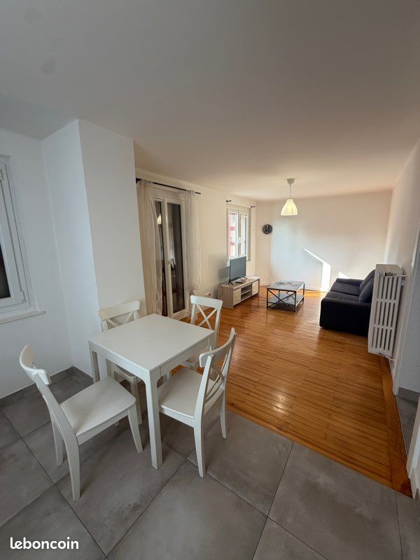 Parking 3 pièces 63 m² · à Annemasse · 63 m² · 1 400 €