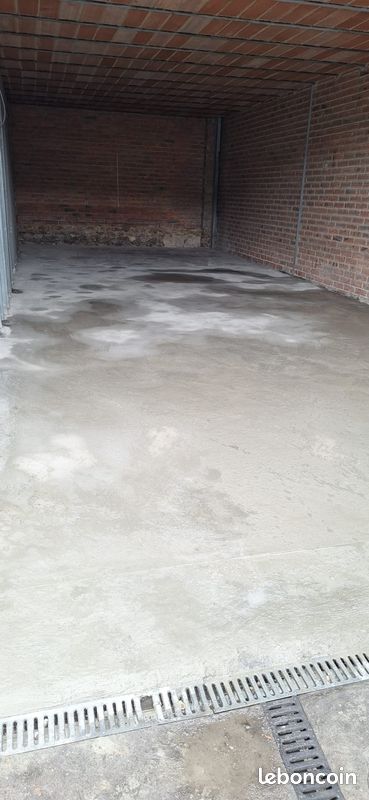 Parking 70 m² · à Vaux-sur-Seine · 70 m² · 600 €/mois