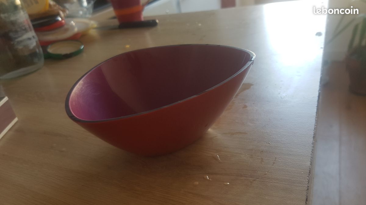 Bol en plastique (image 1)