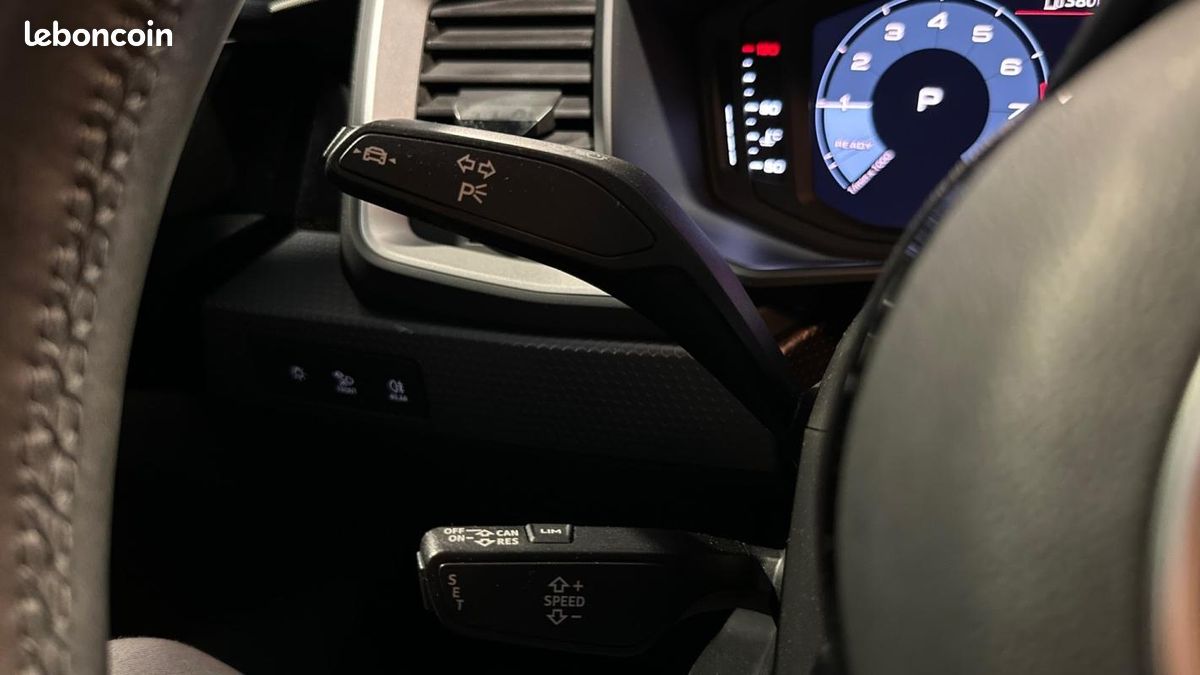 Audi A1 sportback 30 TFSI 110 S tronic 7 Advanced Gris Fleche (image 21)