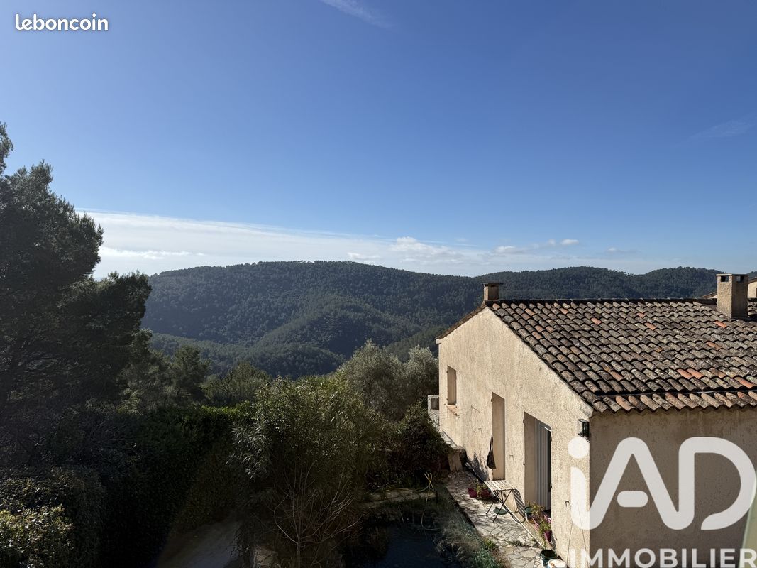 Maison 8 pièces 324 m² · à Claviers · 324 m² · 509 600 €